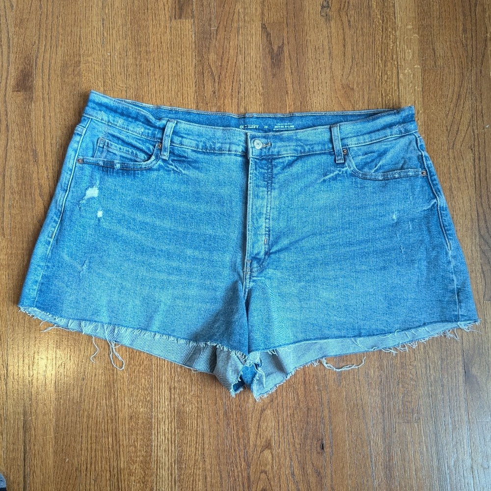 Old Navy | 3" Higher High-Rise Sky High Jean Cut-Off Shorts | 22 Plus